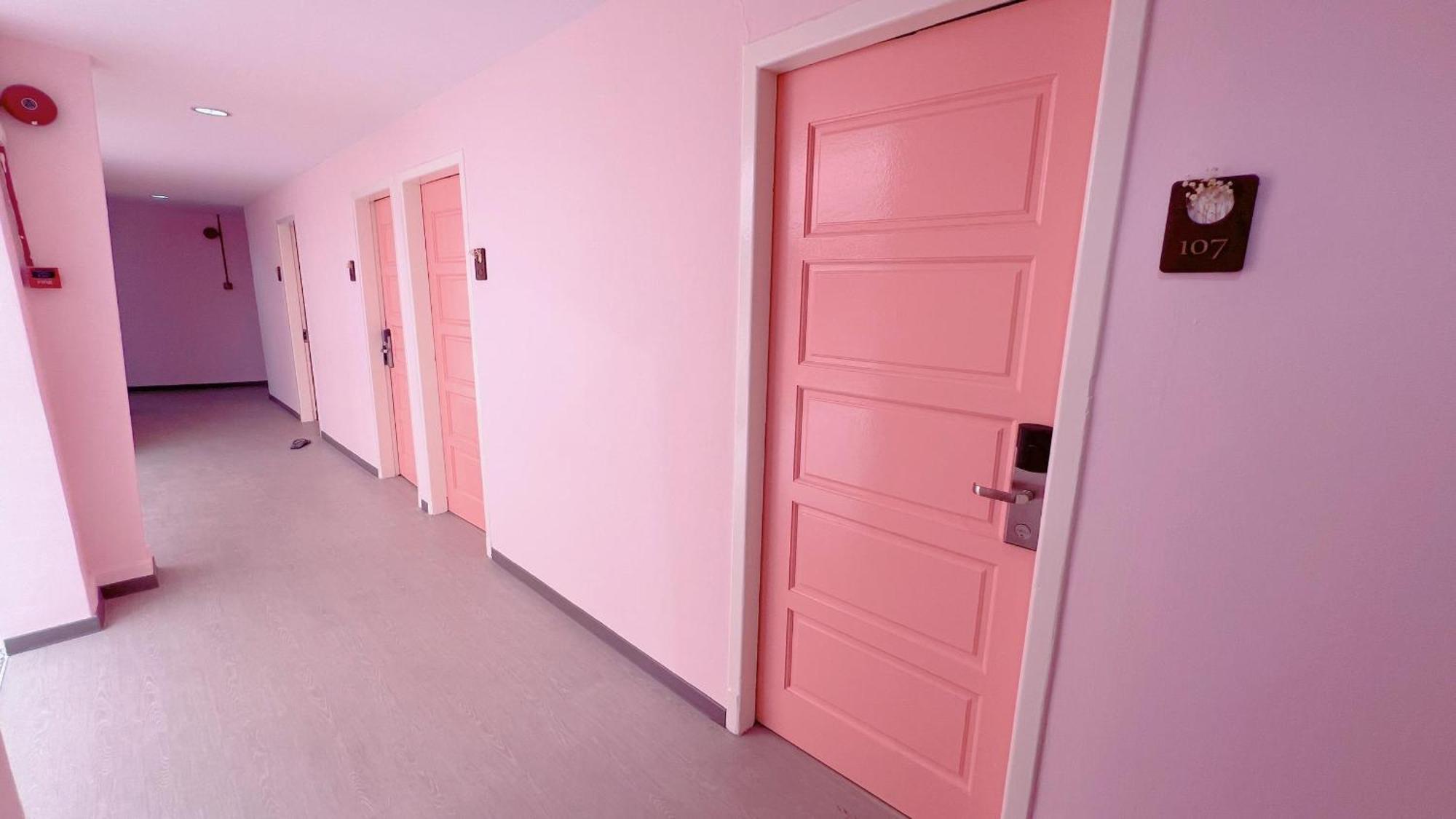 Pink Cabana Hotel George Town Exteriér fotografie